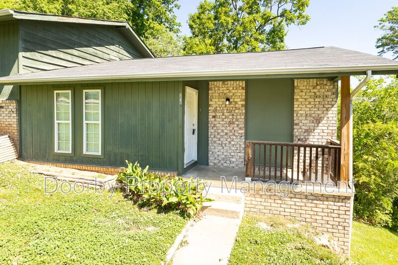 Hixson Condo: 901 Forest Dale Lane