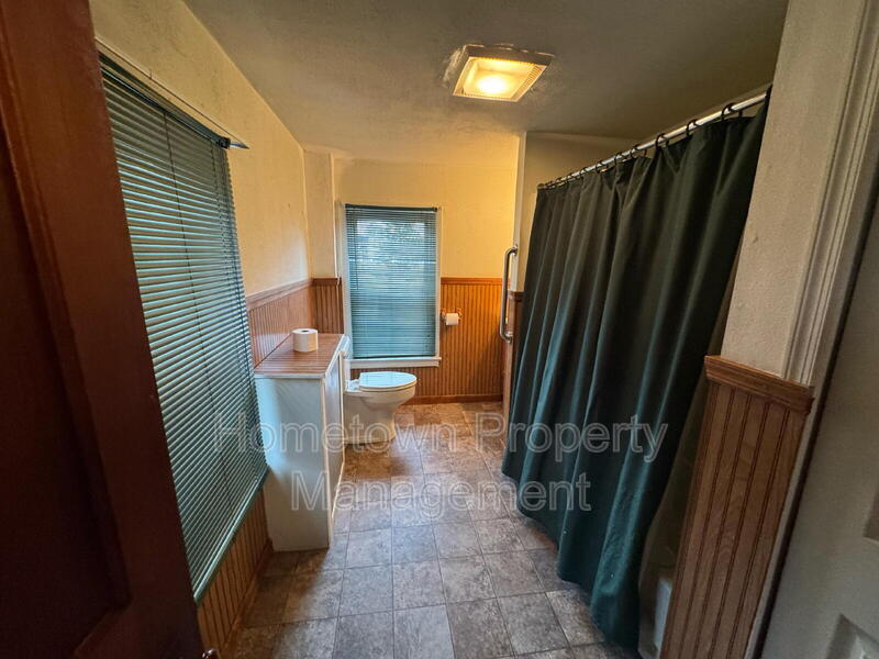 Newport House: 430 Market Street