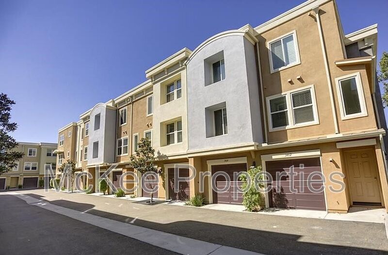 San Diego House: 3470 Spring Tide Terrace