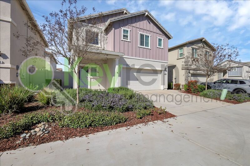 Sacramento House: 3843 Bridgemeadow Way