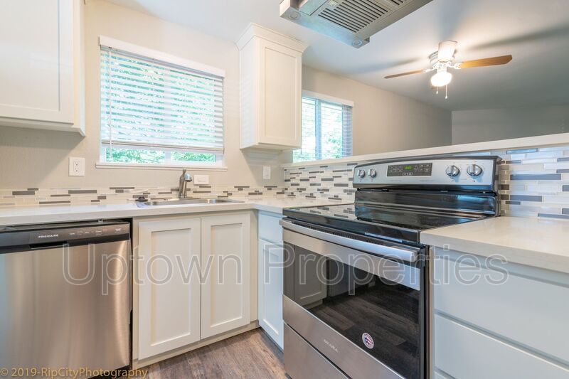 Portland House: 3331 SW Garden View Ave