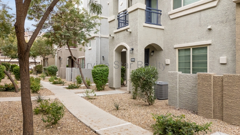 Phoenix Townhome: 2150 W Alameda Rd