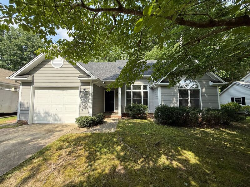 Knightdale House: 707 Clay Hill Dr.