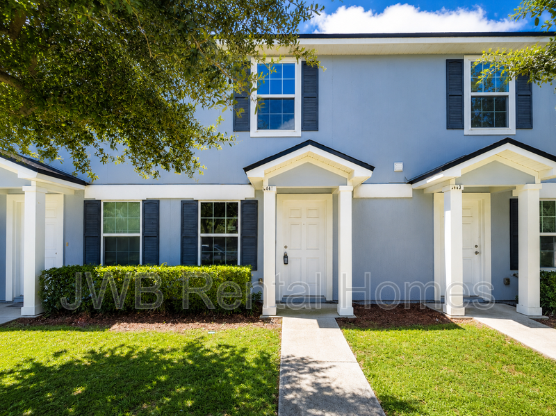Jacksonville Townhome: 8441 McGirts Village Ln