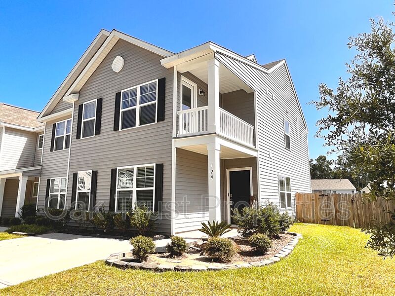 Summerville Townhome: 129 Spencer Circle