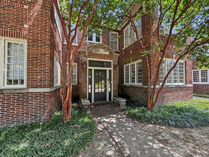Memphis Condo: 340 North McLean Boulevard