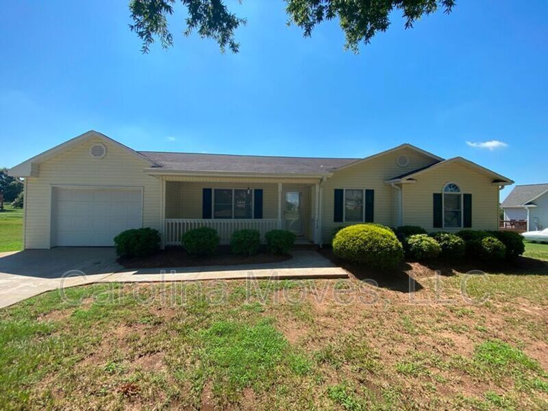 Boiling Springs House: 313 Kilt Court