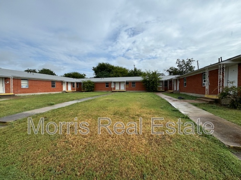 Killeen House: 201 West Green Avenue