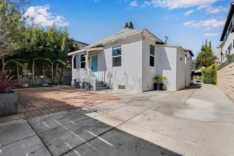 Venice Condo: 631 Indiana Avenue - FRNT