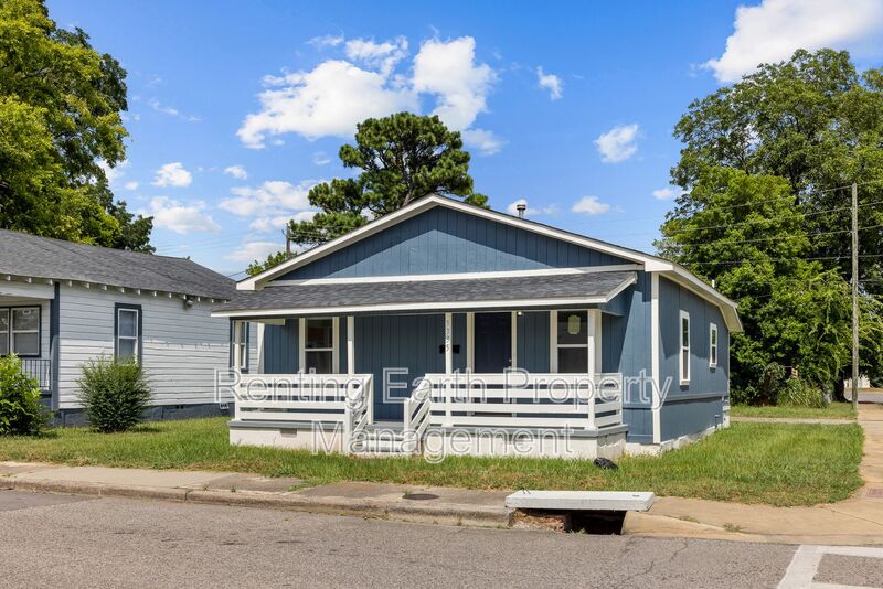 Birmingham House: 3335 31st PL N