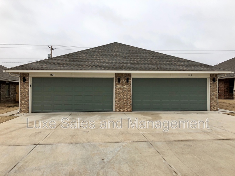 Moore House: 1501 MacAlpine St