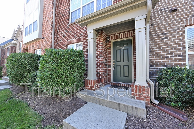 Raleigh House: 9811 Cicero Drive