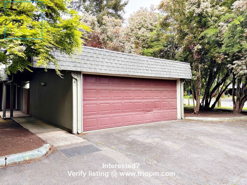 Eugene Condo: 1500 Norkenzie Road