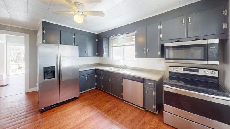 Rochester House: 223 Lincoln Ave