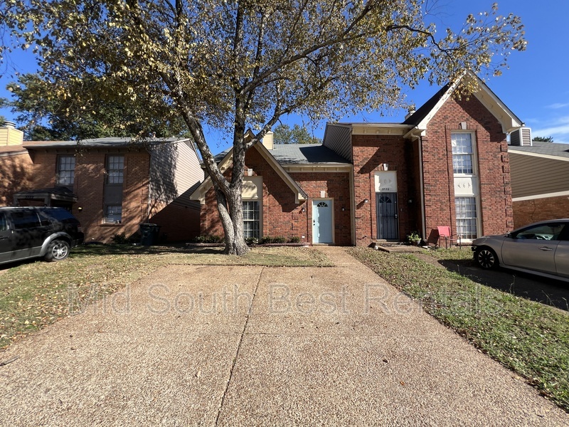 Memphis House: 3724 Wax Myrtle Dr