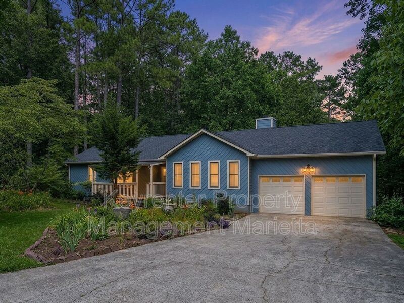 Marietta House: 5088 Ravenwood Dr
