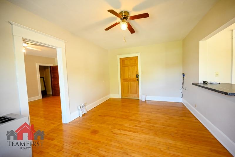 Black Creek Condo: 205 North Maple Street - 201