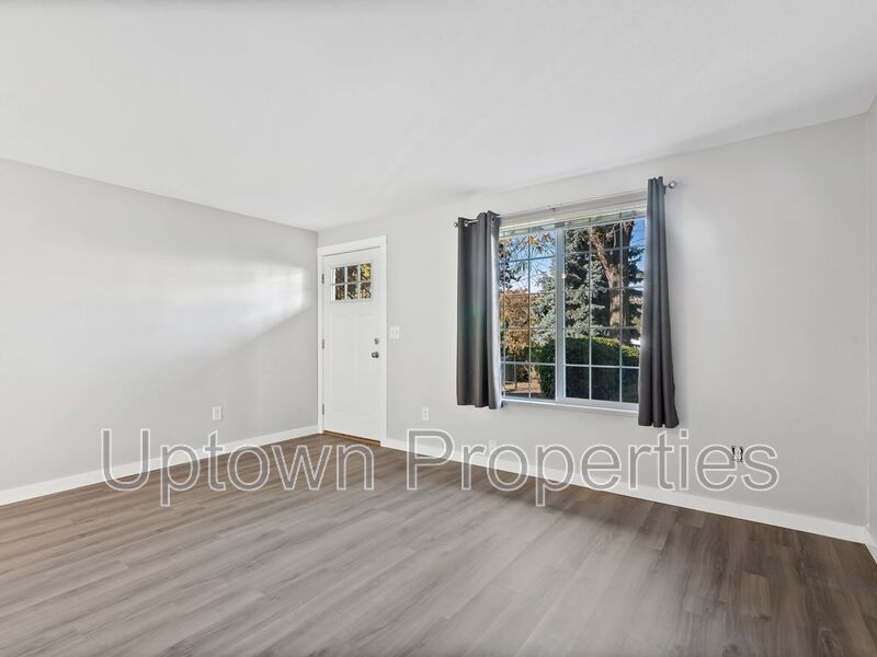 Portland House: 6814 N Richmond Ave