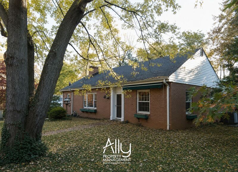 Charlottesville House: 1605 Cambridge Circle