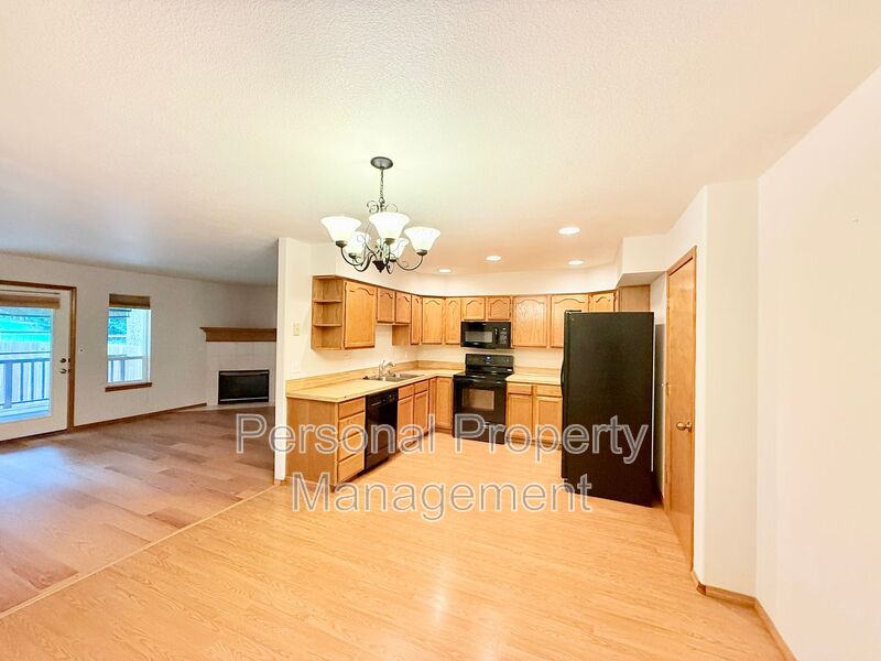 Brush Prairie Townhome: 15315 NE 181st St
