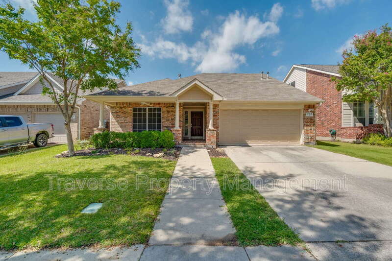 Fort Worth House: 9105 Tidball Dr