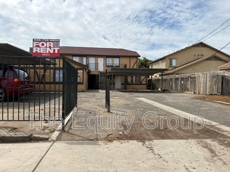 Visalia Condo: 1017 West Goshen Ave