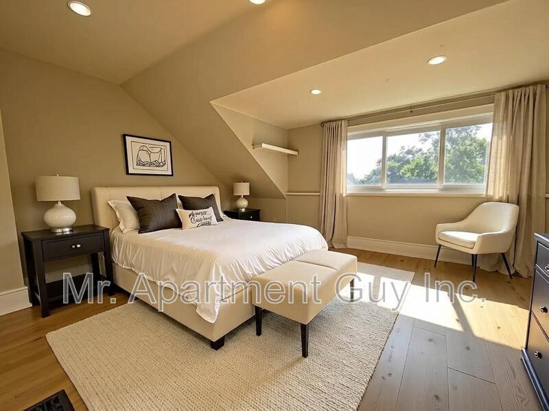 Hamilton Condo: 55 Barnesdale Avenue North