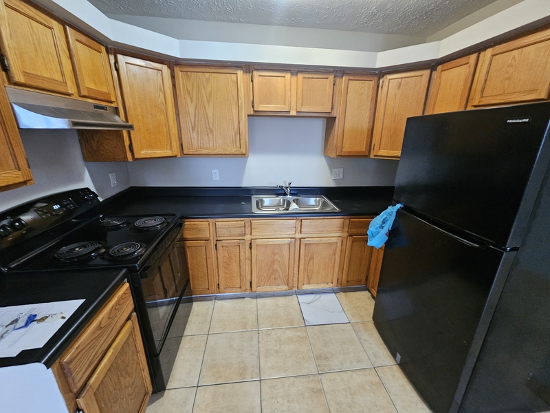 Lorain House: 3009 Pearl Avenue - 205