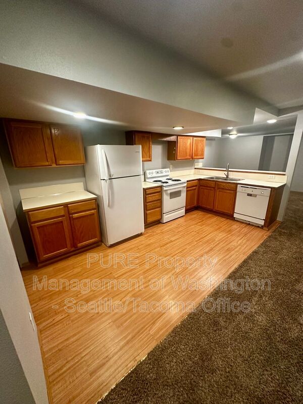 Tacoma Condo: 702 119th St S