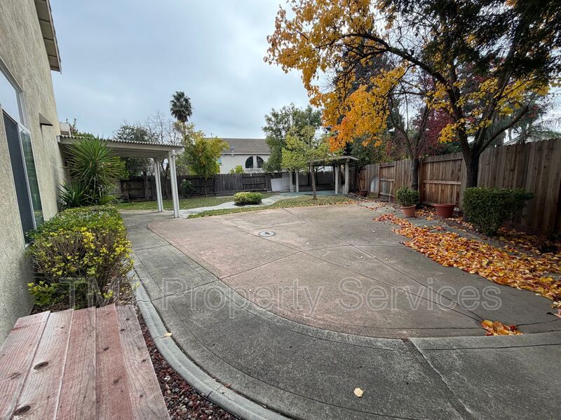 Sacramento House: 70 Jade Tree Cir. (Portfolio D