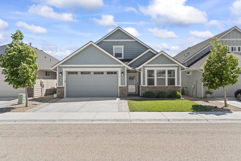 Star House: 12567 West Nabesna Street