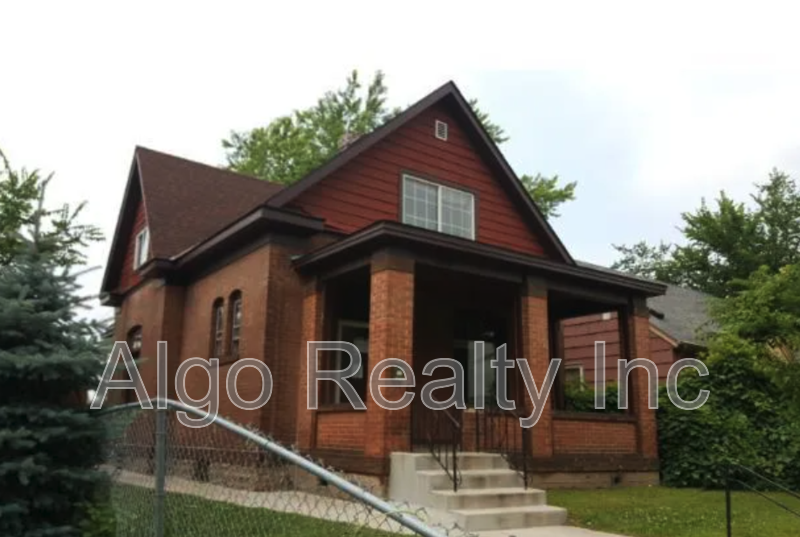 Minneapolis House: 3119 James Ave N