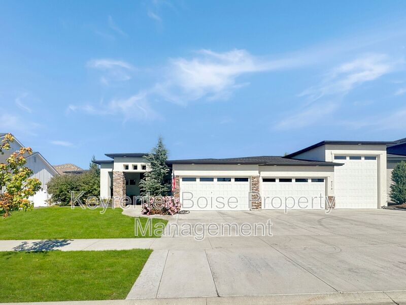 Boise House: 9216 W Mirror Pond Dr
