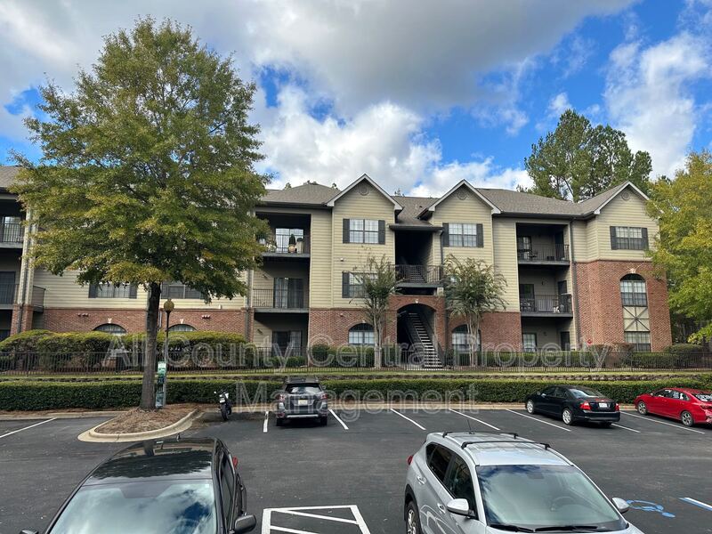 Hoover Condo: 208 Sterling Oaks Dr