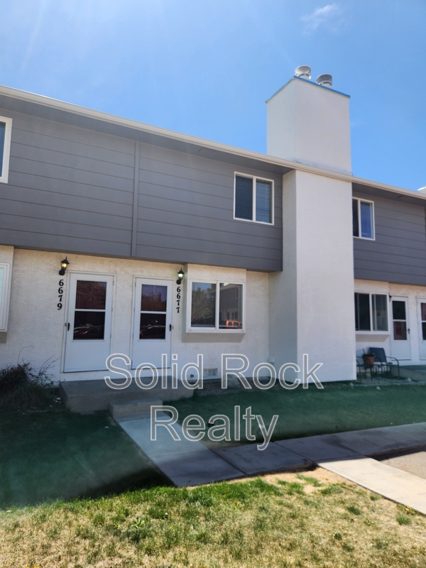 Colorado Springs Townhome: 6677 Proud Eagle Court