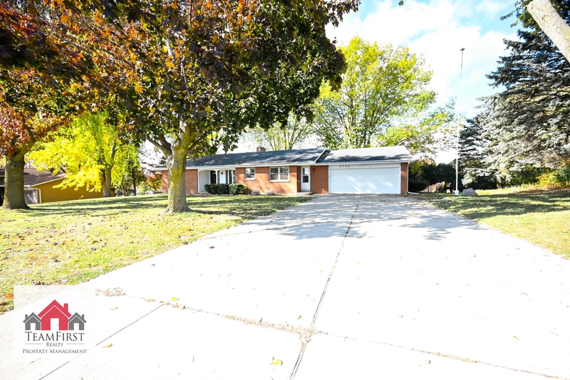 Green Bay House: 2790 S Ridge Road