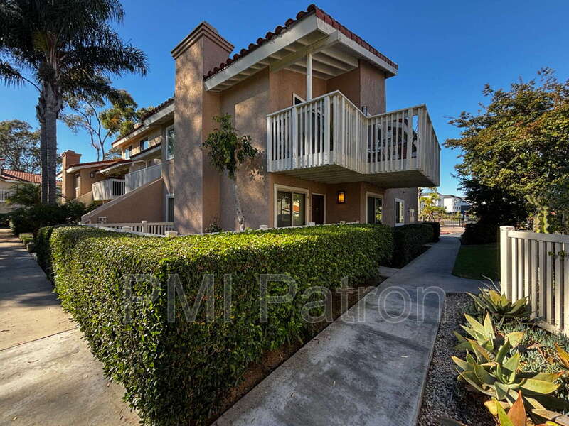 Huntington Beach Condo: 7422 Seastar Dr