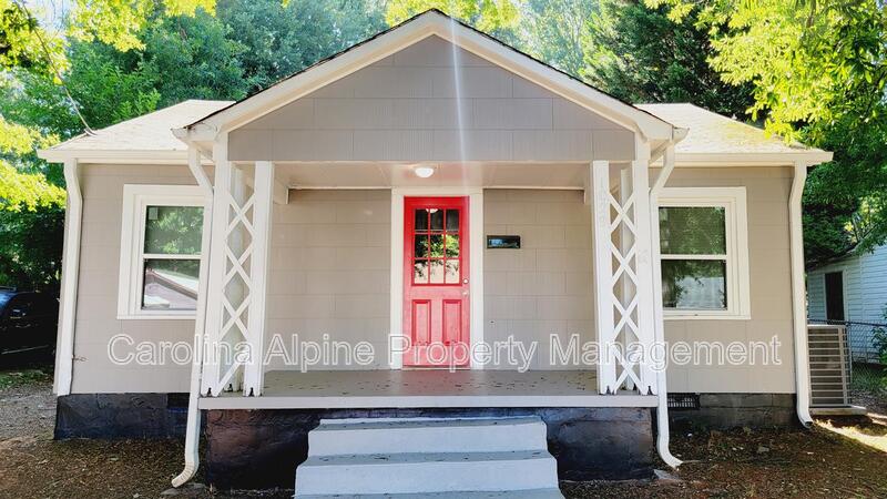 Statesville House: 1029 Caldwell St