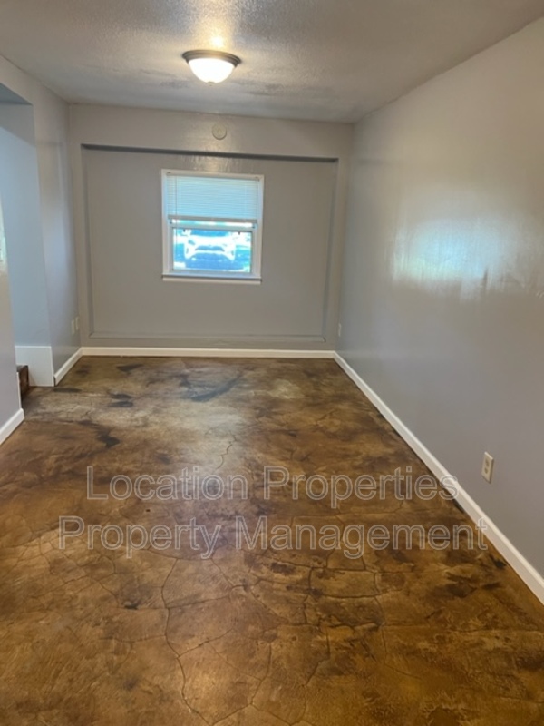 2226 Ohio Street, Lawrence, Kansas rental photo 9 of 10