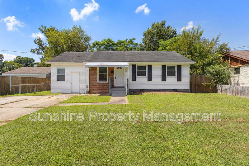 Portsmouth House: 901 Duce Street