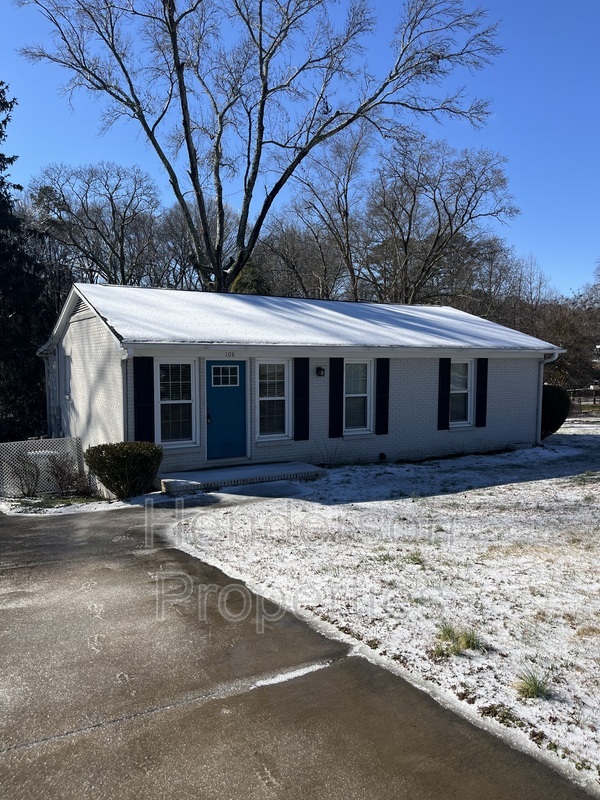 Bessemer City House: 108 Sunset Lane