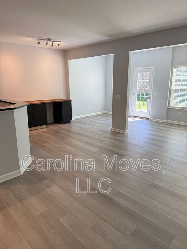 Mauldin Townhome: 479 Woodbark Ct.