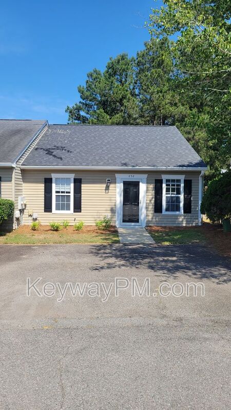Evans Townhome: 858 Pawley Court