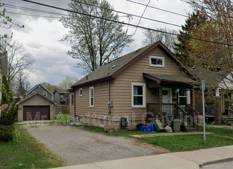 Hamilton Condo: 163 East 5th Street