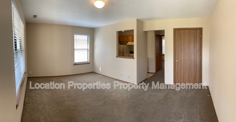 Lawrence Condo: 950 Monterey Way D - D1