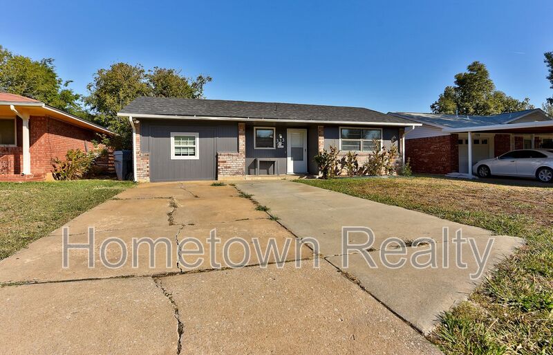Oklahoma City House: 333 NW 90th Street