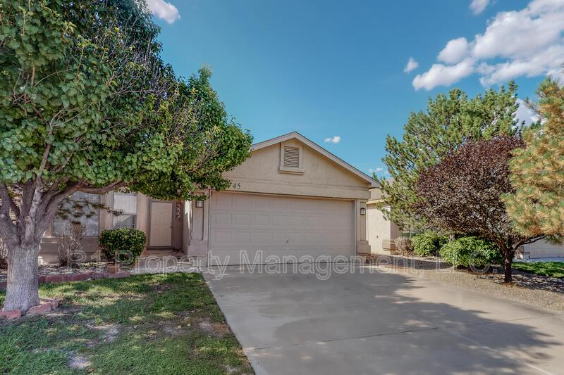 Rio Rancho House: 745 Valley Meadows Drive