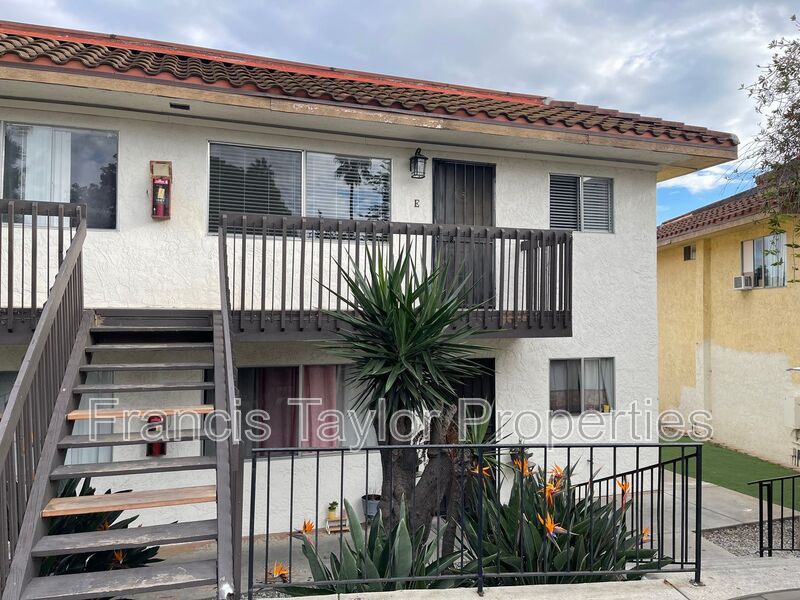 Vista Condo: 326 Hillside Terrace