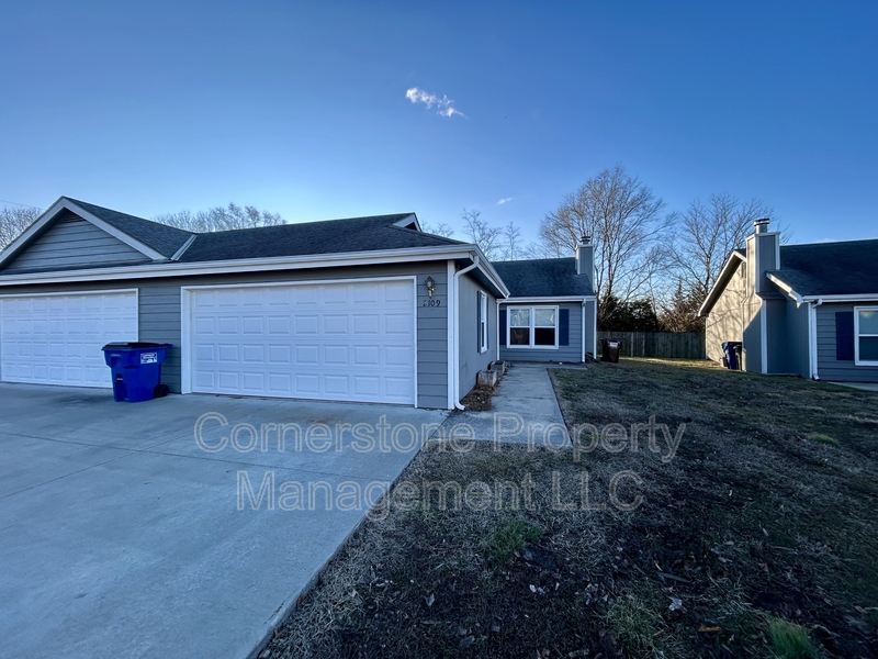 Lawrence House: 2109 Pike's Peek Place