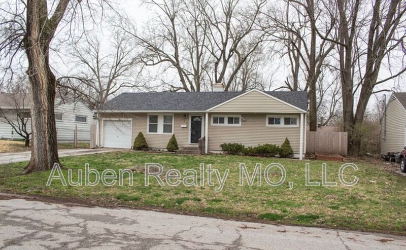 Kansas City House: 7400 E. 109th Street